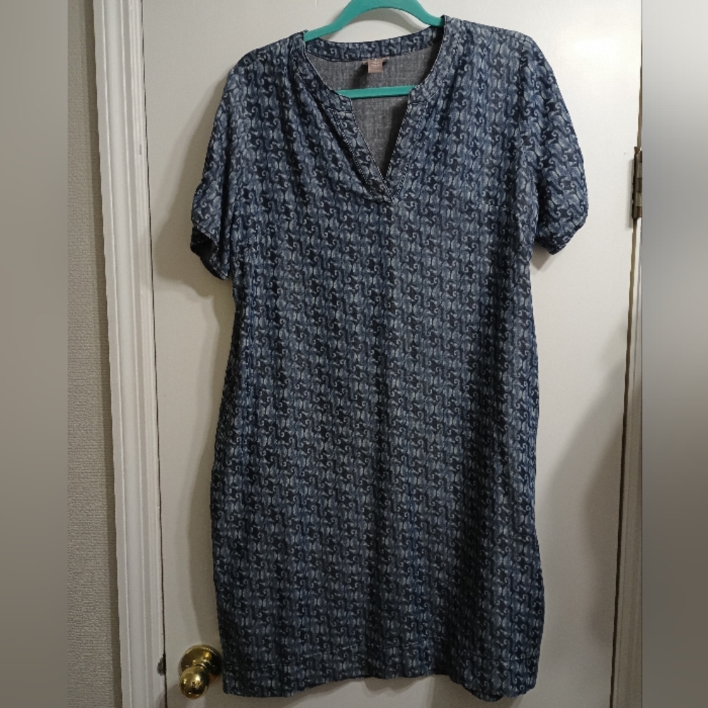 Chico's Navy Patterned Tunic Top
